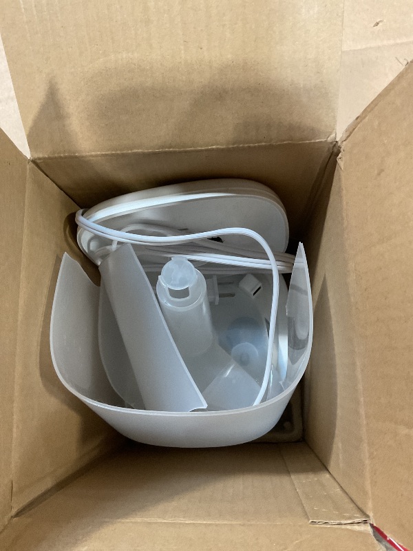 Photo 1 of **PARTS ONLY** FILL TANK BROKE** LEVOIT Top Fill Humidifiers for Bedroom, 2.5L Tank for Large Room, Easy to Fill & Clean, 28dB Quiet Cool Mist Air Humidifier for Home Baby Nursery & Plants, Auto Shut-off for Safety, 25H