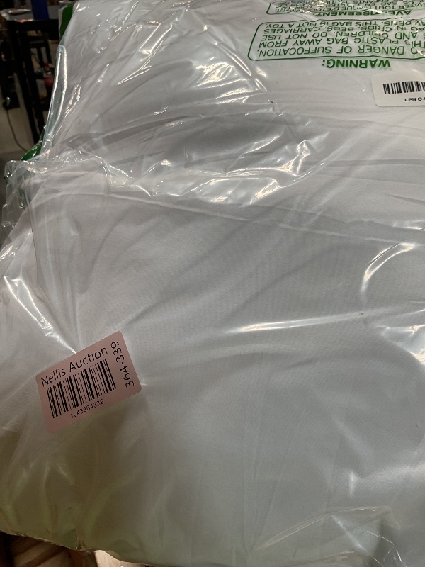 View 2 of **ONLY ONE**
MIULEE Throw Pillows Inserts, Pack of 2 20x20 Inch 100% Virgin Fiber Filling Bed Couch Pillows