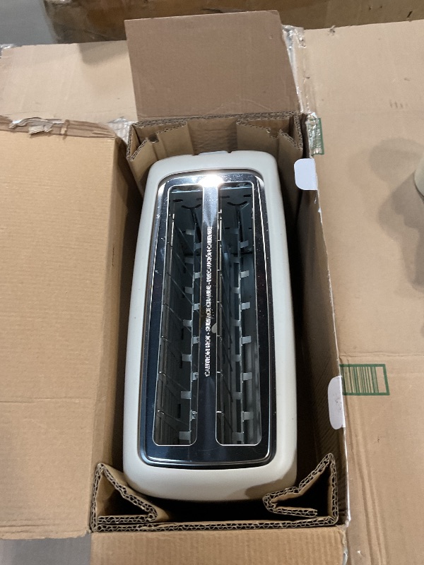 Photo 1 of ***NON FUNCTIONAL***PARTS ONLY***
bella 4 Slice Slim Toaster, Fits-anywhere™ Kitchenware, 6 Setting Shade Control with Reheat & Cancel Buttons, Fits Sourdough, 10” Long Slot, Anti Jam & Auto Shutoff, 900 Watt, Oatmilk