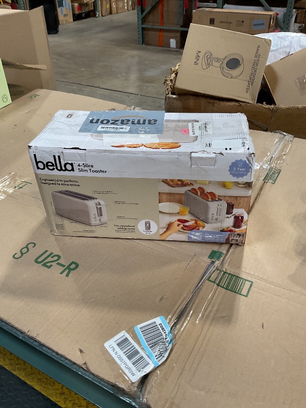 Photo 1 of ***NON FUNCTIONAL***PARTS ONLY***
bella 4 Slice Slim Toaster, Fits-anywhere™ Kitchenware, 6 Setting Shade Control with Reheat & Cancel Buttons, Fits Sourdough, 10” Long Slot, Anti Jam & Auto Shutoff, 900 Watt, Oatmilk