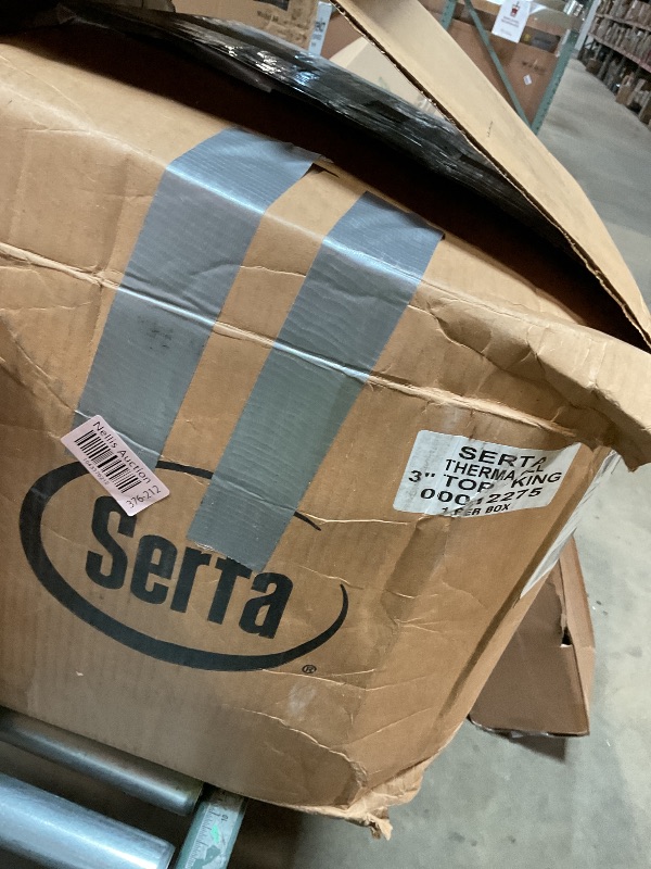 Photo 1 of ** dirt **Serta ThermaGel Cooling, Pressure-Relieving Memory Foam Mattress Topper, 3 Inch, King, Made in The USA