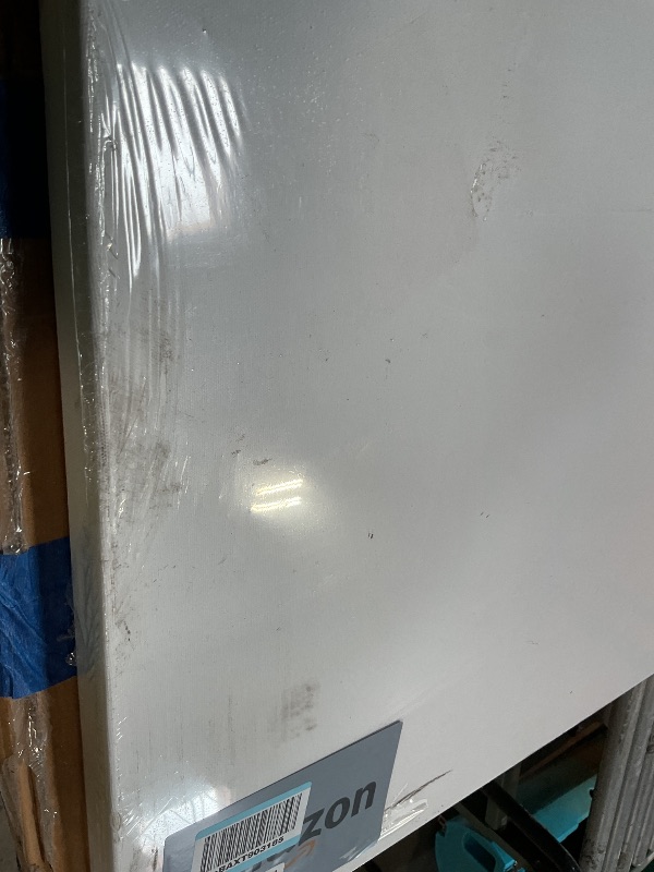View 3 of ** dirt/scrapes**Winsor & Newton Classic Cotton Canvas, 36" x 60" Deep Edge