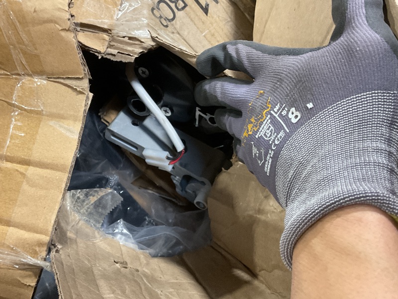 Photo 1 of **SELLING AS PARTS IN PARTIAL SET. Retractable awning parts. Vevor.