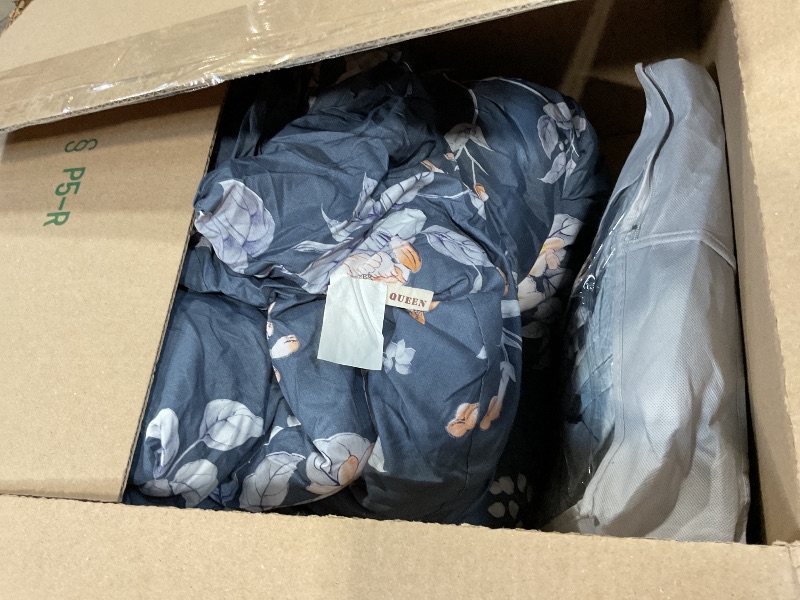 Photo 1 of ****MISSING PIECES*** Joyreap 7 Piece Bed in a Bag