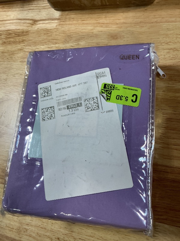 Photo 1 of ***PURPLE*** Hearth & Harbor Extra Deep Pocket Queen Fitted Sheet - Fits 18 to 24 Inch Mattress – Ultra Soft 1800 Microfiber, Wrinkle-Free & Breathable – Hotel Luxury Fitted Sheet Only, Lavender