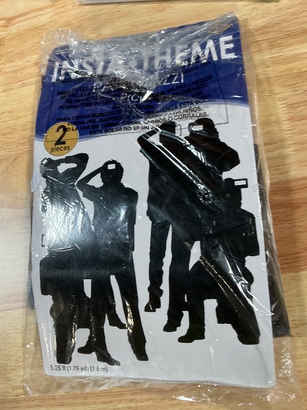 Photo 1 of **PARTIAL SET 2 PCS*** Beistle 6 Piece Plastic Paparazzi Photo Backdrop VIP Movie Awards Night Party Decorations, 63", Black