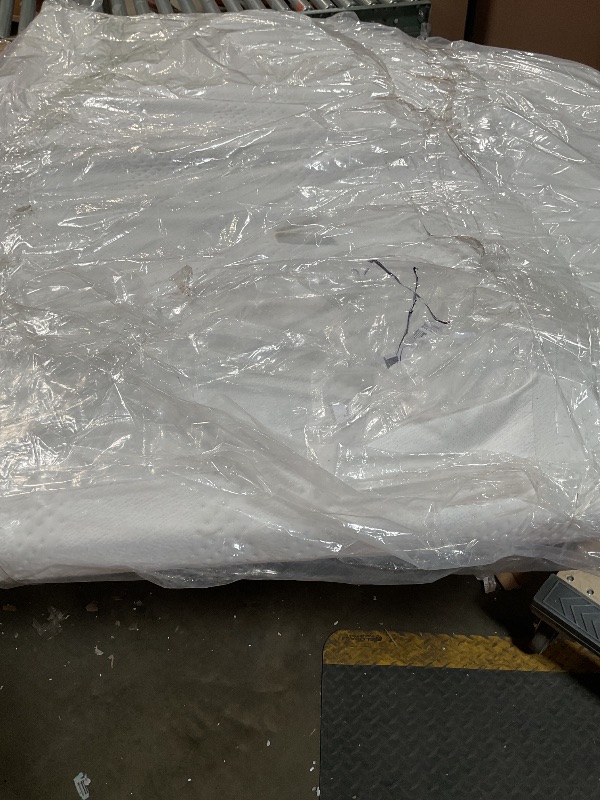 Photo 1 of *BRAND UNKNOWN 4 Inch Memory Foam Mattress Topper,Cool Gel Infused Foam Bed Topper Mattress Pad,CertiPUR-US Certified,Relieve Back Pain & Pressure Relief,Removable Soft Cover QUEEN/FULL