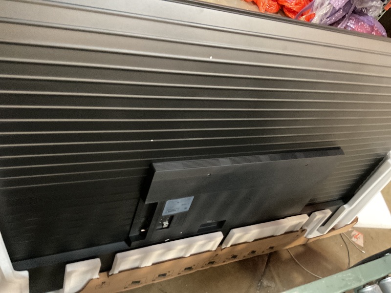 Photo 1 of *BROKEN SCREEN Samsung 75-Inch Class Crystal UHD U8000F 4K Smart TV (2025 Model) Endless Free Content, Crystal Processor 4K, MetalStream Design, Knox Security, Alexa Built-in