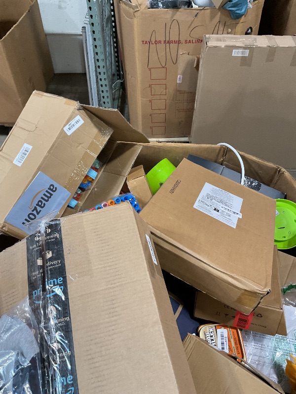 Photo 1 of *** NON-REFUNDABLE ***MUST BRING A TRUCK TO PICK UP**** TRASH/NON SELL PALLET***