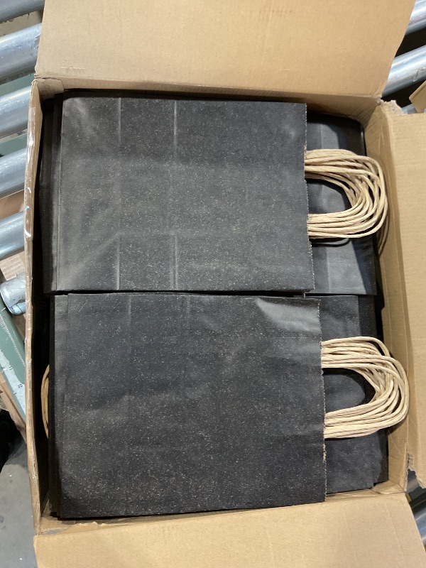 Photo 1 of 200 Gift bags