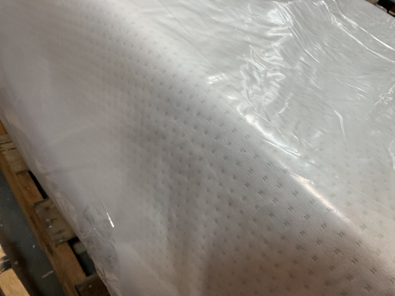 Photo 1 of **DIRT**ZINUS 10 Inch Green Tea Memory Foam Mattress, Twin, Fiberglass Free, Patented Custom Contour Support, Sturdy Base Foam, CertiPUR-US Certified, Mattress in A Box, White