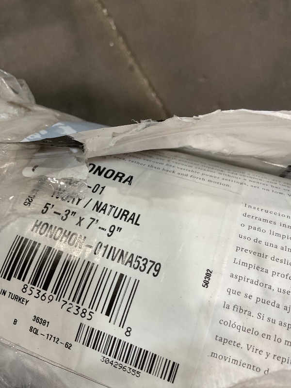 Photo 1 of **DIRTY FROM TRANSPORT **Loloi Amber Lewis Honora Collection HON-01 Ivory/Natural 5'-3" x 7'-9" Area Rug