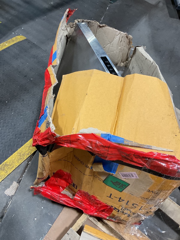 Photo 1 of **BENT ON TOP. DIRT**Wall Mount 36 Inch Range Hood 900 CFM, Ductless/Ducted Convertible Kitchen Hood, 3-speed Gesture Sensing & Touch Control, Stainless Steel Kitchen Vent Hood with Permanent Baffle Filters