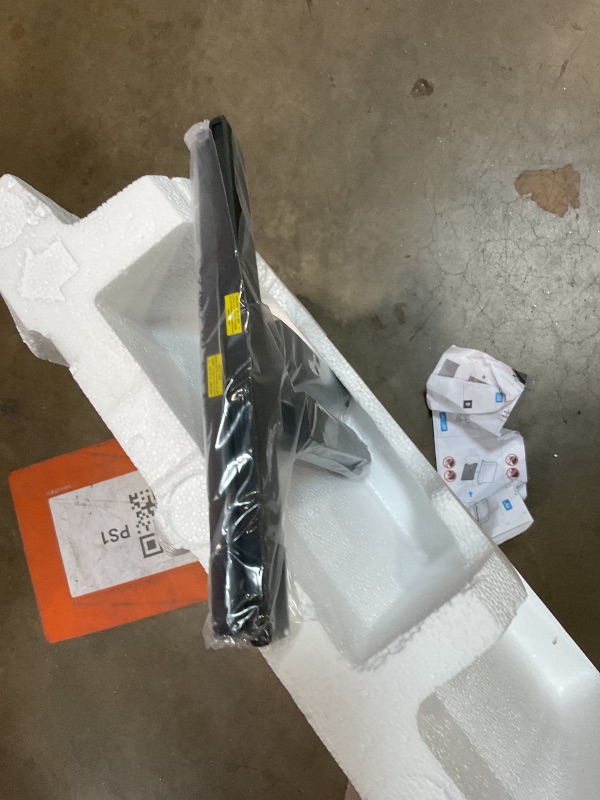 Photo 1 of **MAJOR DAMAGE TO SCREEN. MISSING REMOTE. SELLING FOR PARTS. **Samsung 70-Inch Class Crystal UHD U8000F 4K Smart TV (2025 Model) Endless Free Content, Crystal Processor 4K, MetalStream Design, Knox Security, Alexa Built-in