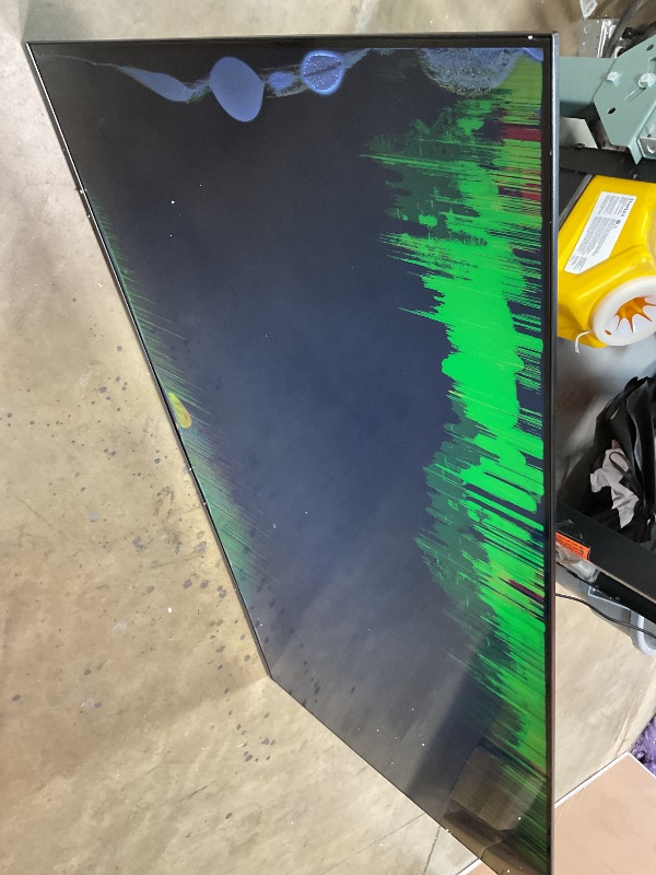 Photo 1 of **MAJOR DAMAGE TO SCREEN. MISSING REMOTE. SELLING FOR PARTS. **Samsung 70-Inch Class Crystal UHD U8000F 4K Smart TV (2025 Model) Endless Free Content, Crystal Processor 4K, MetalStream Design, Knox Security, Alexa Built-in