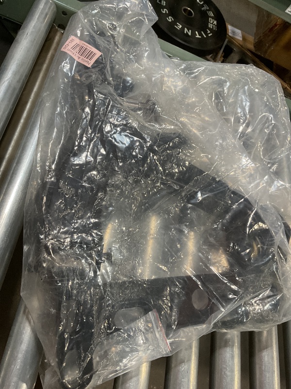 Photo 1 of **PLASTIC COVER PIECE BROKEN**Front Right Lower Control Arm w/Ball Joint for Chevy Trailblazer & GMC Envoy 02-07, Buick Rainier 04-07, Oldsmobile Bravada 04, Isuzu Ascender 03-07, 05-07 Saab 9-7X, Suspension Kit K620468