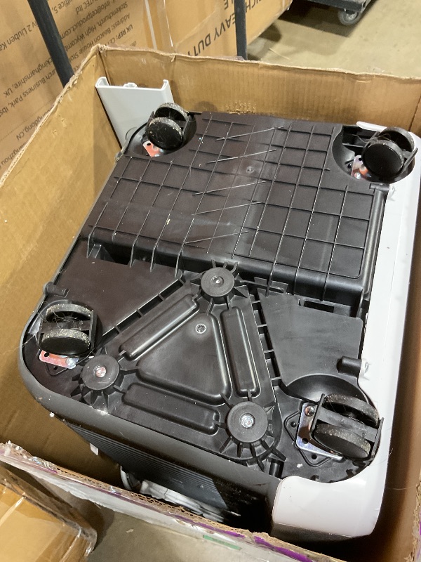 Photo 1 of **DIRT**Shinco 12,000 BTU Portable Air Conditioner, Portable AC Unit with Built-in Cool, Dehumidifier&Fan Modes for Room up to 400 sq.ft, with Remote Control, 24 Hour Timer, Installation Kit