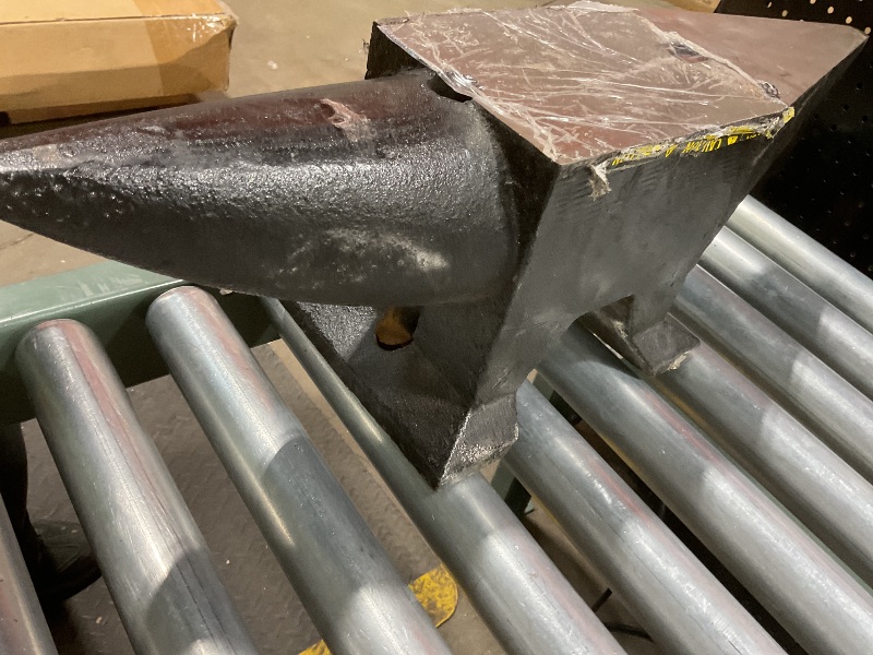 Photo 1 of **SCRAPES FROM TRANSPORT **VEVOR Cast Iron Anvil, 105 Lbs Single Horn Anvil with Large Countertop and Stable Base, High Hardness Rugged Round Horn Anvil Blacksmith, for Bending, Shaping