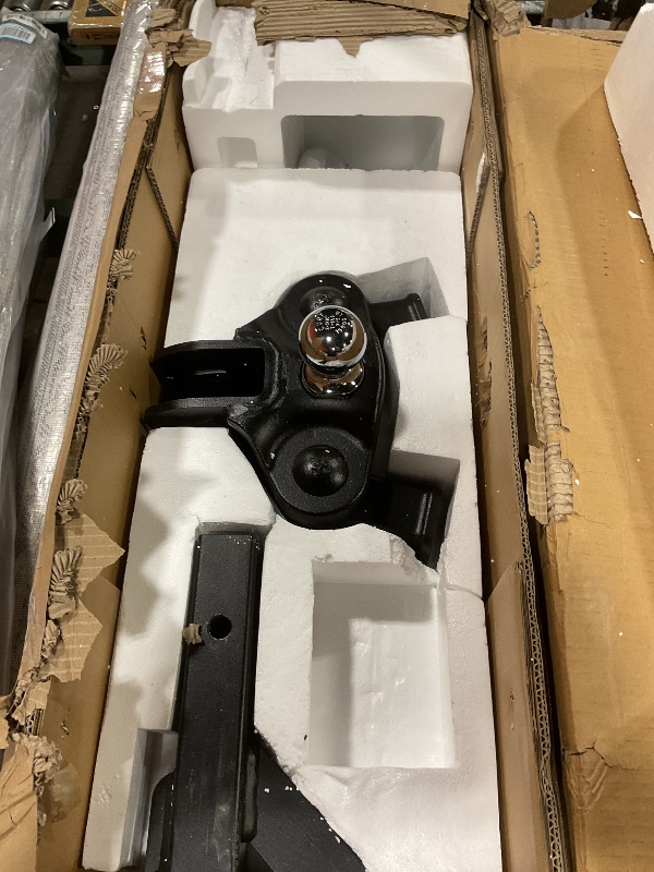 Photo 1 of ***MISSING 2 STABALIZING BARS & HARDWARE*** CURT 17501 TruTrack Weight Distribution Hitch with Sway Control