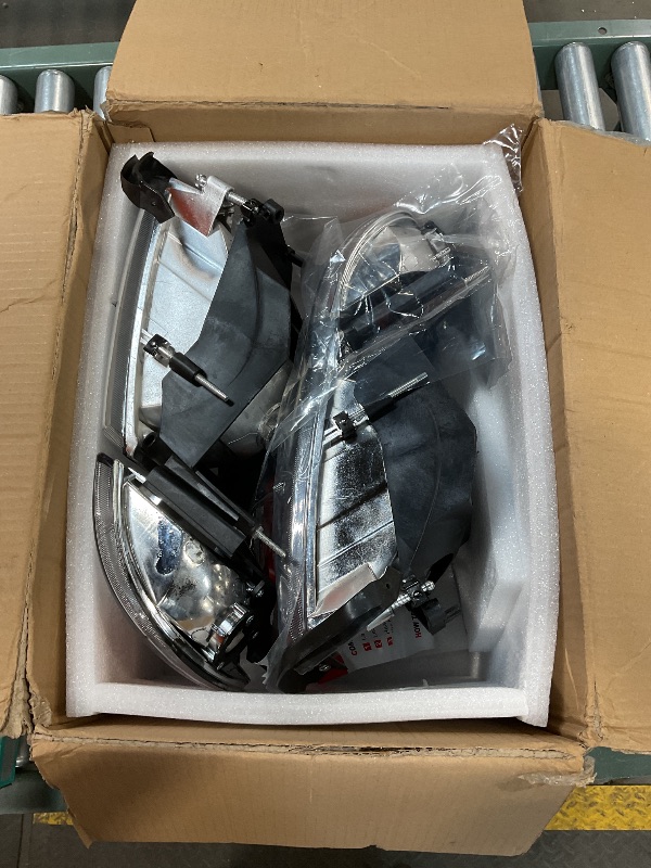 Photo 1 of **USED**/MINOR SCRATCH** Headlights Replacement Assembly kit Compatible with 1994 1995 1996 1997 1998 1999 2000 2001 2002 Ram 1500 2500 3500 Chrome Replacement,2 Pack,Driver and Passenger Set