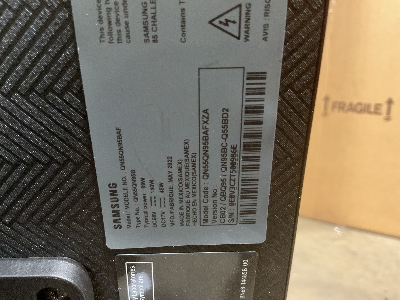 Photo 1 of **FRAME DENT ON CORNER **Samsung - 55” Class Q8F Series QLED 4K UHD SamsungVision AI Smart Tizen TV 