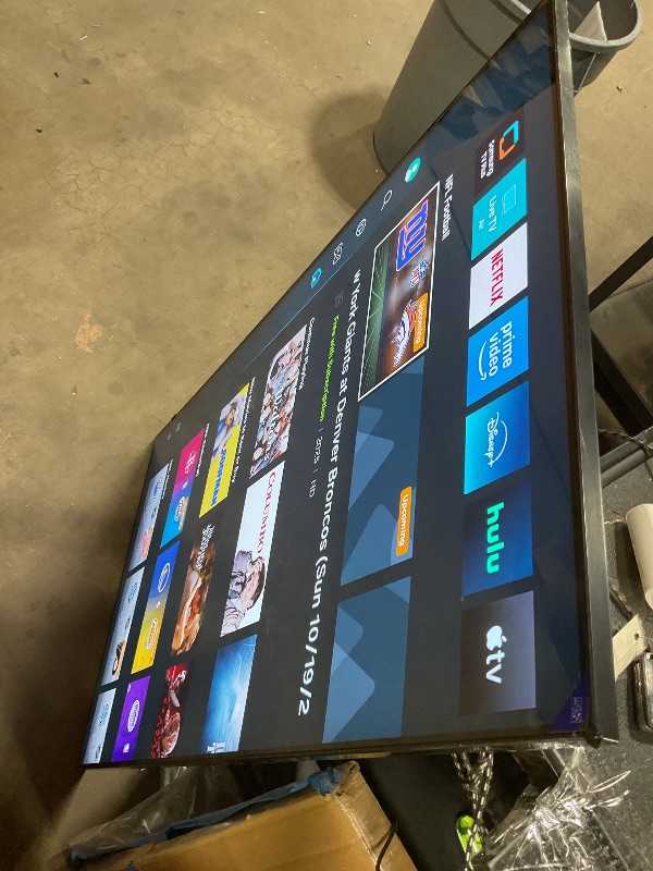 Photo 1 of **FRAME DENT ON CORNER **Samsung - 55” Class Q8F Series QLED 4K UHD SamsungVision AI Smart Tizen TV 