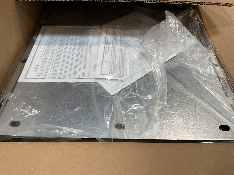 Photo 1 of **SELLING FOR PARTS AS PARTIAL SET. DIRT. MISSING TOP BOTTLE FILLING PART**Elkay LZS8WSLK ezH2O Bottle Filling Station & Single ADA Cooler Filtered Refrigerated Light Gray