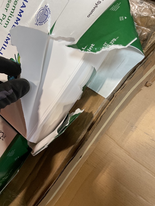 Photo 1 of **4 REAMS**Hammermill Printer Paper, Premium Laser Print 32 lb, 8.5 x 11-8 Ream (4000 Sheets) - 98 Bright, Made in the USA, 104646C