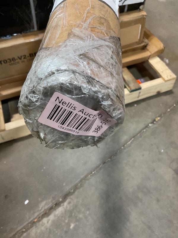 Photo 1 of **DIRT**5 ft Weightlifting bar