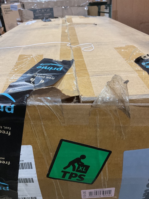 Photo 1 of 10 Pack White Plastic Folding Chairs, Indoor Outdoor Heavy-Duty Stackable Seats with Steel Frame, 350 lbs Capacity Portable Commercial Foldable Chairs for Party Events Wedding Dining Picnic Office