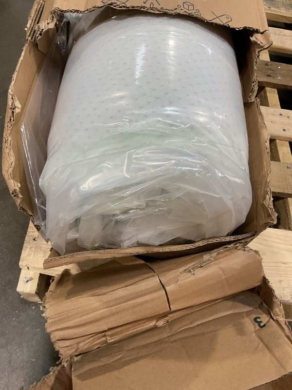 Photo 1 of **DIRT FROM TRANSPORT **ZINUS 10 Inch Queen Green Tea Memory Foam Mattress [New Version], Fiberglass free, Medium Firm Feel, Zoned Pressure Relief, Certified Safe Foams & Fabric, Mattress in A Box