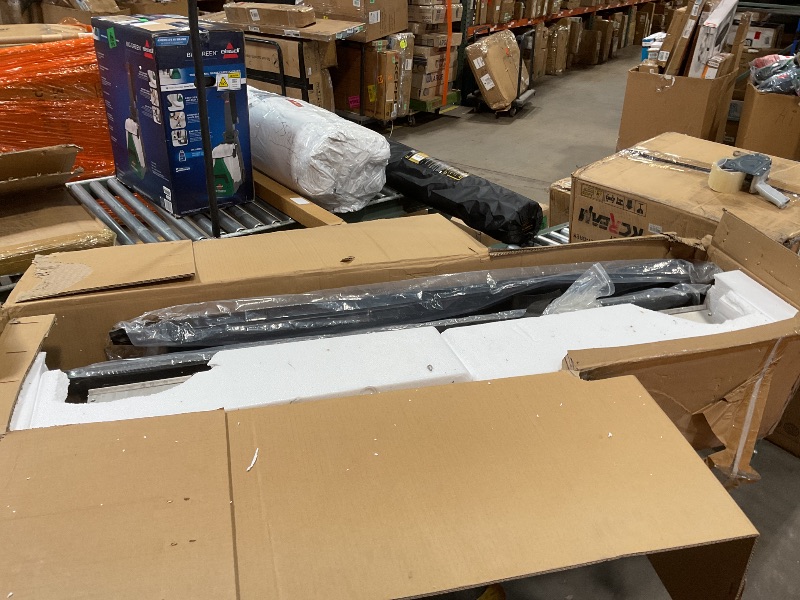 Photo 1 of ***UNKNOWN DAMAGED/ MISSING PIECES*** VEVOR Retractable Tonneau Cover, 5.0 ft Retractable Tonneau Cover with Built-in Drainage Pipe for 2021-2024 Toyota Tacoma Crew Cab w/Deck Rail System, Equipped with Double-Lock & T-Slot