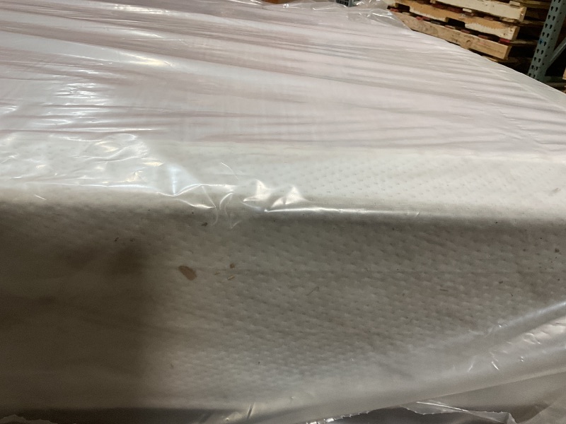 Photo 1 of **CORNER DENTED. DIRT FROM TRANSPORT **ZINUS 12 Inch Queen Green Tea Memory Foam Mattress [New Version], Fiberglass free, Medium Firm Feel, Zoned Pressure Relief, Certified Safe Foams & Fabric, 