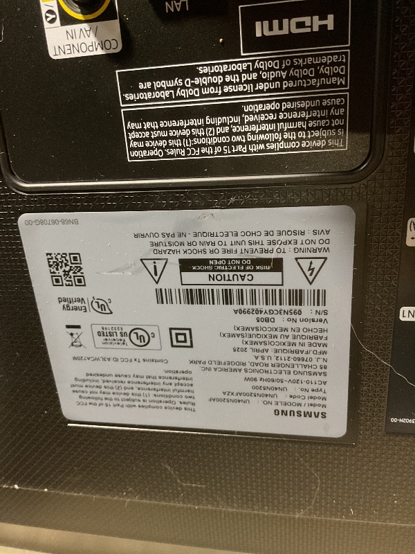 Photo 1 of **DIRT. SCRATCHES**Samsung - 40" Class 5 Series LED Full HD Smart Tizen TV (2019)