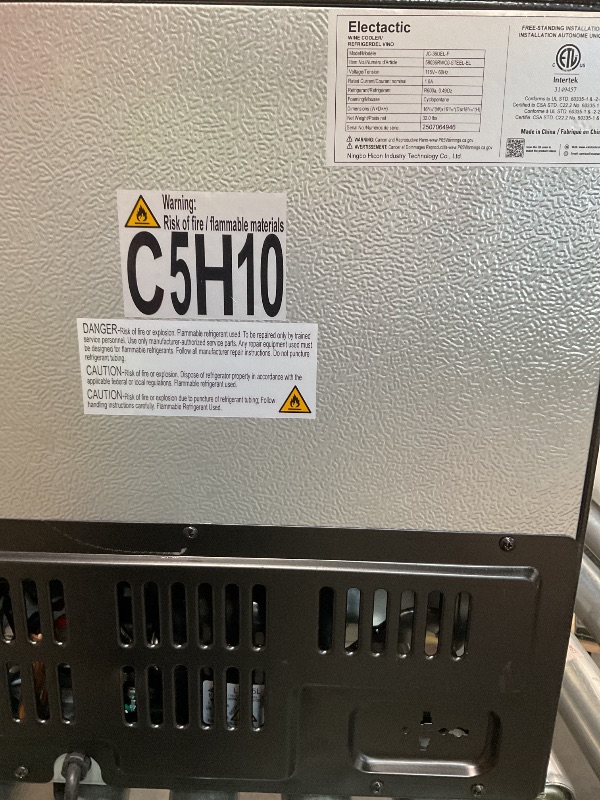 Photo 1 of 1.6 Cu.ft Beverage Refrigerator Cooler, Mini Fridge With Glass Door For Soda Beer Or Wine