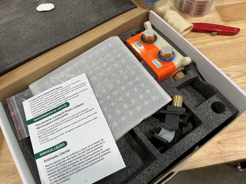 Photo 1 of **POSSIBLY FOR PARTS MISSING ASSEMBLY PIECES*** RTTWYYUU Matte Black Shower Tub Faucet Set, Wall Mounted 8 Inch Shower Heads with Handheld Spray Combo and Tub Shower Faucet, Luxury Bathroom Square Rain Shower System - 4 Hooks