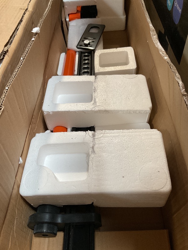 Photo 1 of VEVOR Farm Jack 48 inch Utility High Lift, 7000 lbs Capacity Ratcheting Off Road Jeep Jack, Heavy for Tractor, Truck, SUV, Bumper Lift, Orange