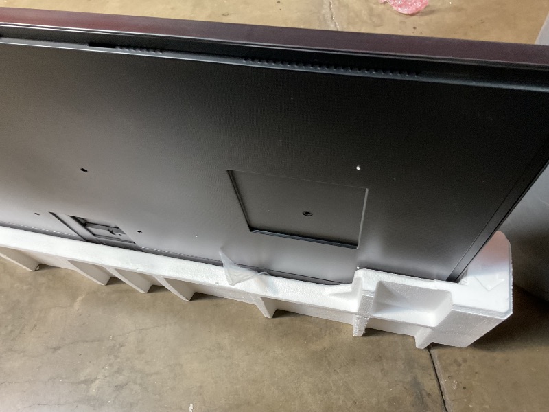 Photo 4 of Missing frame, remote , power cable ***  Samsung 55-Inch Class The Frame LS03F 4K QLED Smart TV (2025 Model) Slim Fit Wall Mount, Modern Frame Design, NQ4 AI Gen2 Processor, Art Mode, Artful Picture Quality, Samsung Vision AI, Alexa Built-in