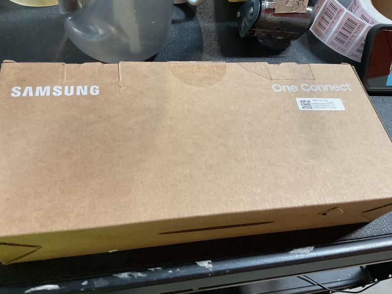 Photo 6 of Missing frame, remote , power cable ***  Samsung 55-Inch Class The Frame LS03F 4K QLED Smart TV (2025 Model) Slim Fit Wall Mount, Modern Frame Design, NQ4 AI Gen2 Processor, Art Mode, Artful Picture Quality, Samsung Vision AI, Alexa Built-in