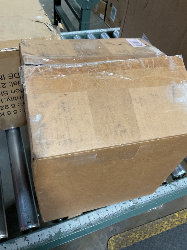 Photo 1 of ***FOR PARTS ONLY/ NON-FUCNTIONAL*** Sweetcrispy Countertop Ice Maker, Portable Ice Machine Self-Cleaning, 9 Cubes in 6 Mins, 26 lbs/24Hrs, 2 Sizes of Bullet Ice for Home Party Office,Elegant Black