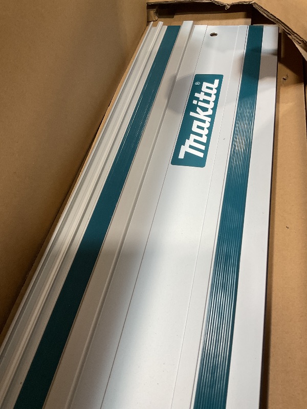 Photo 1 of **DIRT FROM TRANSPORT **Makita 194368-5 55" Guide Rail