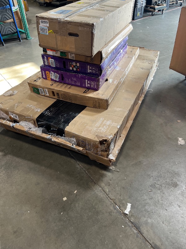 Photo 1 of *FINAL SALE/ NO RETURNSI
PALLET OF NON-FUNCTIONING TVS
QTY6*

** MUST BRING TRUCK TO PICK UP**
