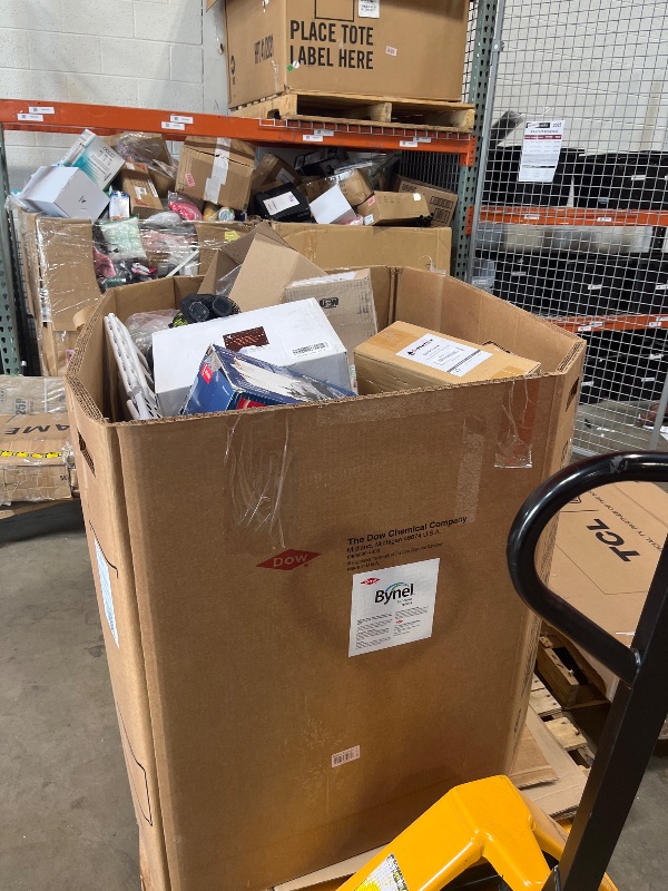 Photo 1 of *** NON REFUNDABLE *** 
TRASH/NON SELL PALLET
MUST BRING TRUCK TO PICK UP