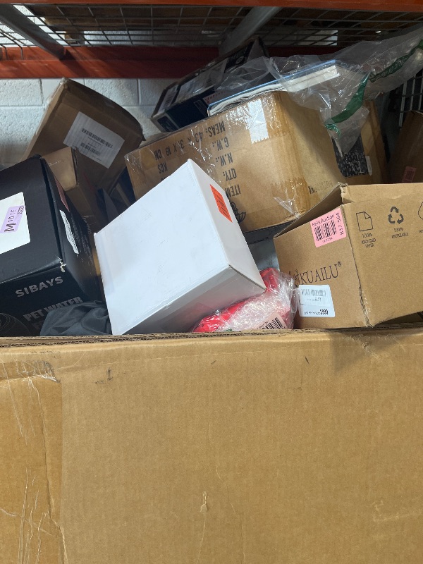 Photo 1 of *** NON REFUNDABLE *** 
TRASH/NON SELL PALLET
MUST BRING TRUCK TO PICK UP