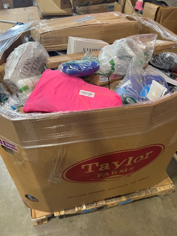 Photo 1 of *** NON REFUNDABLE *** 
**MUST BRING TRUCK TO PICK UP**
TRASH/NON SELL PALLET