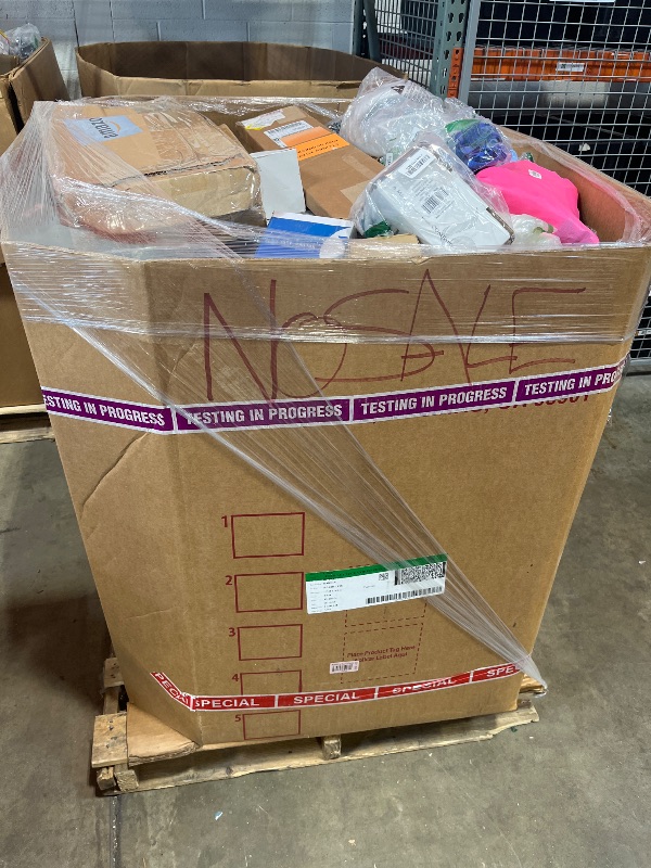 Photo 1 of *** NON REFUNDABLE *** 
**MUST BRING TRUCK TO PICK UP**
TRASH/NON SELL PALLET