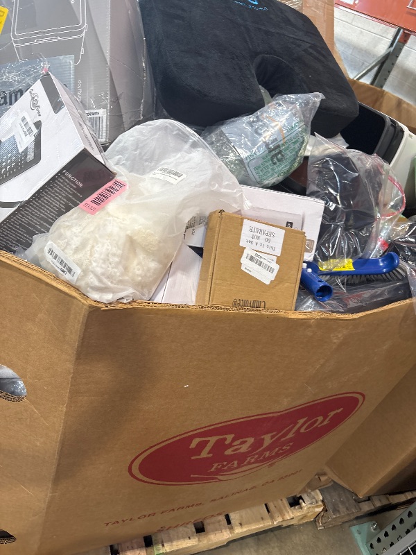 Photo 1 of *** NON REFUNDABLE *** **MUST BRING TRUCK TO PICK UP** TRASH/NON SELL PALLET