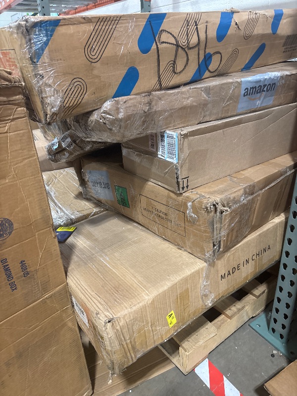 Photo 1 of *** NON REFUNDABLE *** **MUST BRING TRUCK TO PICK UP** TRASH/NON SELL PALLET