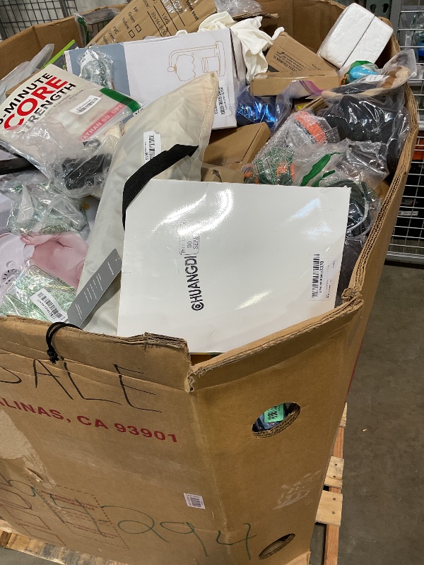 Photo 1 of *** NON-REFUNDABLE ***MUST BRING A TRUCK TO PICK UP**** TRASH/NON SELL PALLET***