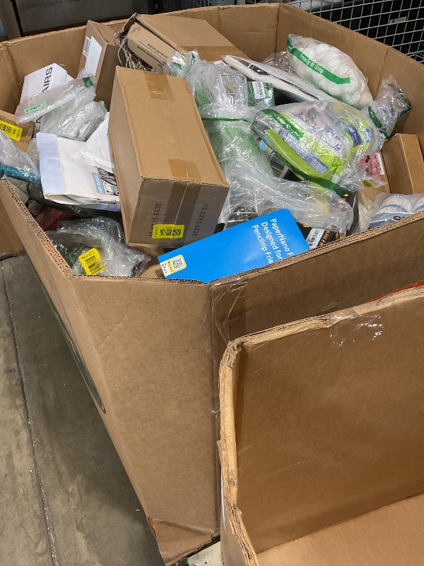 Photo 1 of *** NON-REFUNDABLE ***MUST BRING A TRUCK TO PICK UP**** TRASH/NON SELL PALLET***